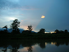 �s���삩��`�F���}�C���\����R�h�C�X�e�[�v�̗[����